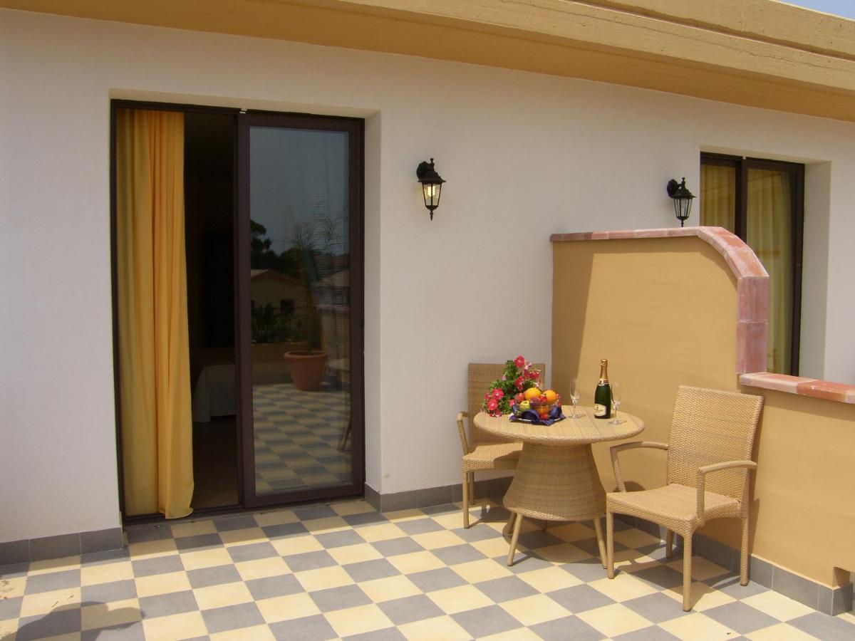 Dolcestate Hotel -Club Campofelice Di Roccella Buitenkant foto