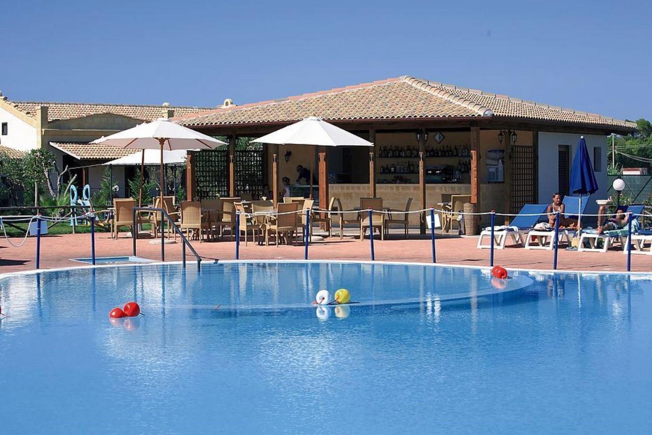 Dolcestate Hotel -Club Campofelice Di Roccella Buitenkant foto